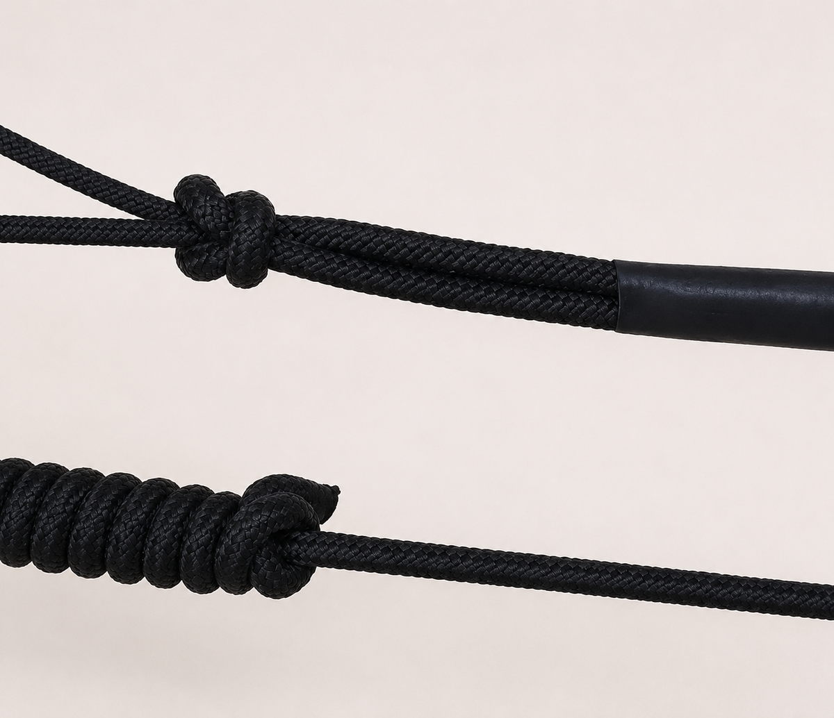 Reformer Pilates fixe en aluminium beige — Piloria Studio
