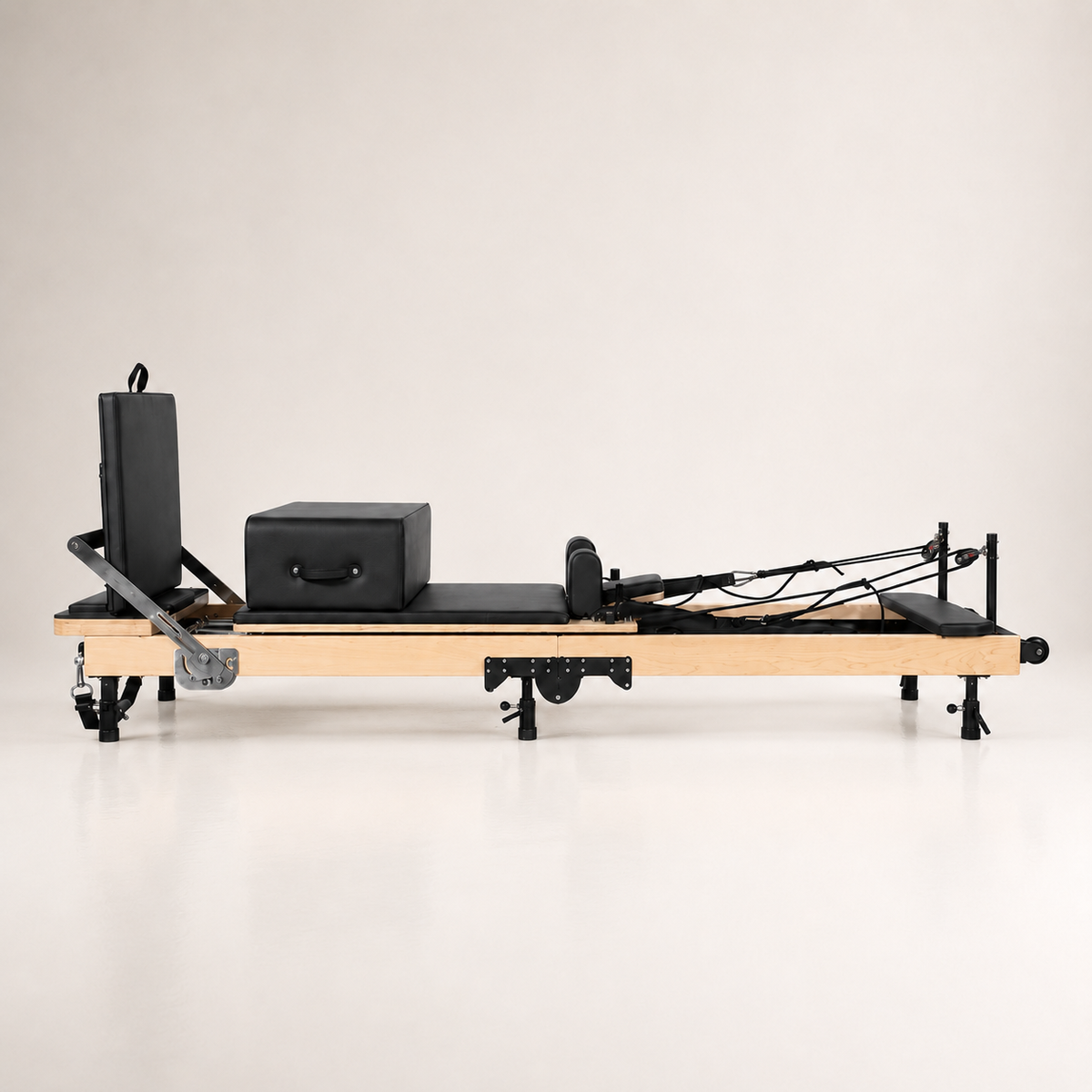 Reformer Pilates Pliable en Chêne — Noir